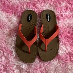 Okabashi Women’s Sandals size M (7-8)
